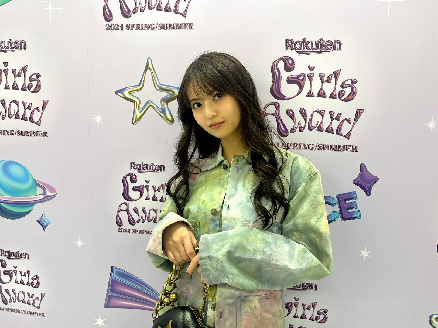 日本前偶像团体乃木坂46一期生成员，“斋藤飞鸟的裸足美脚”